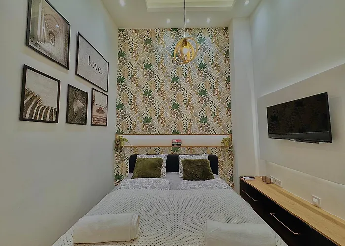 The Pest Garden Condo A